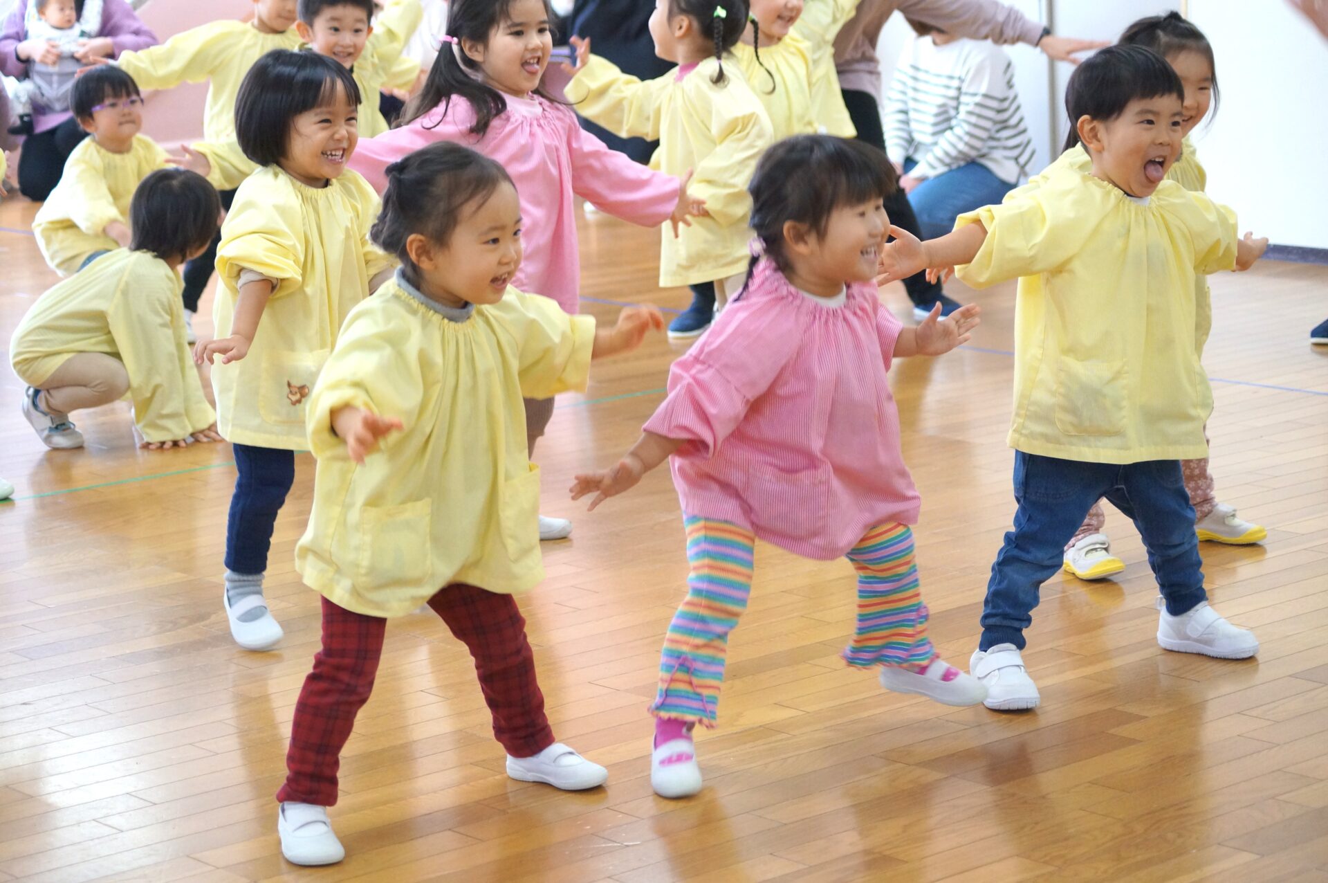 楽しく踊りました　パート２　　年少・ひよこさん