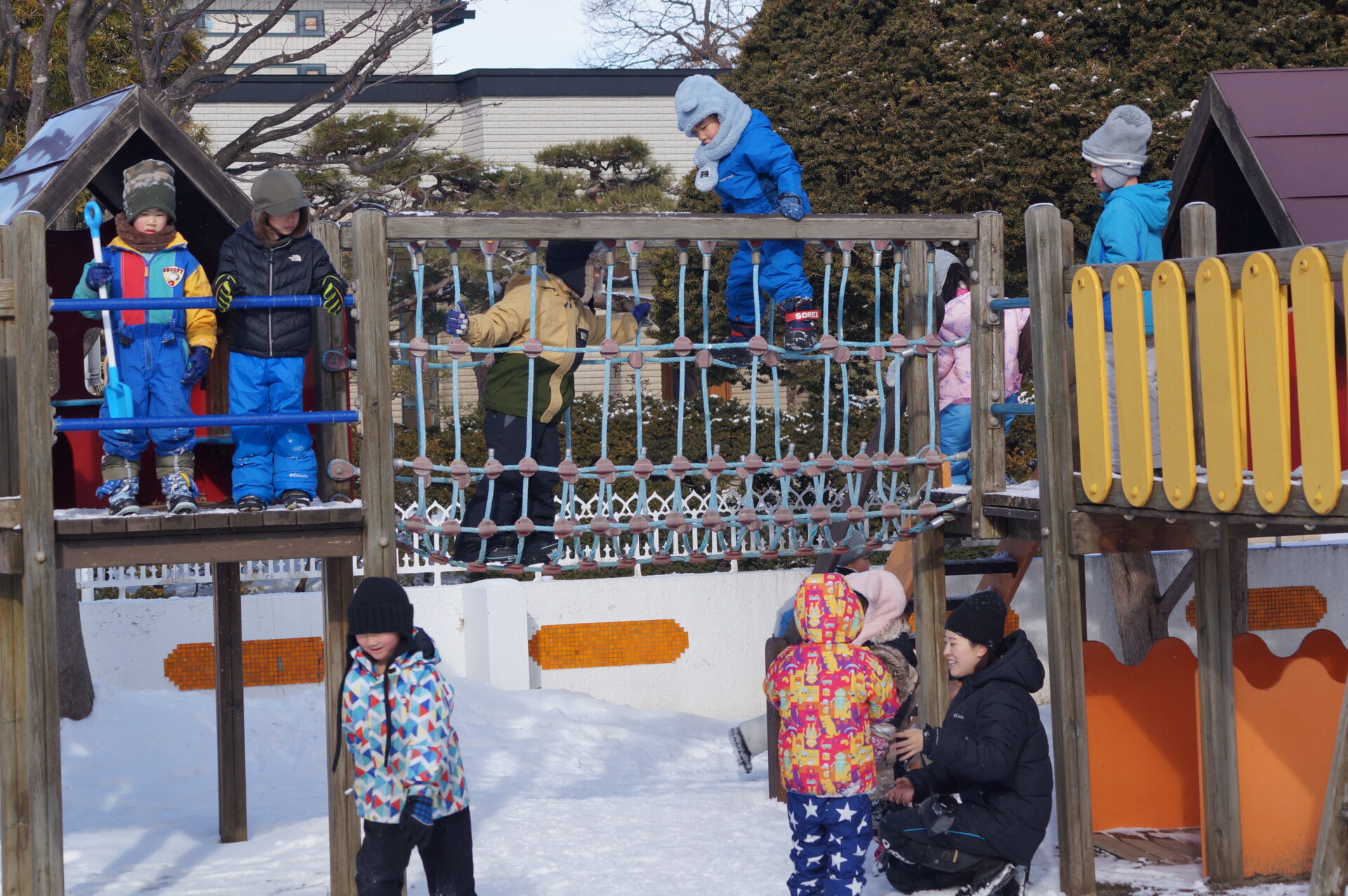 元気に外あそびしました　全園児